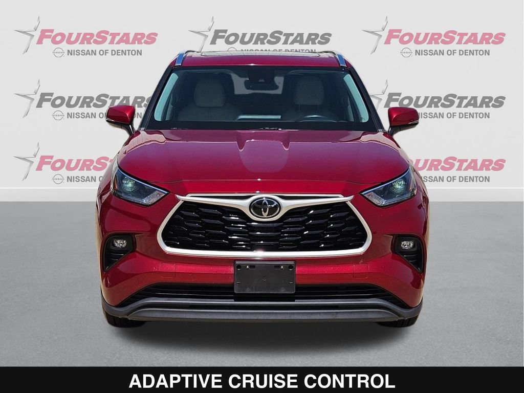 Used 2021 Toyota Highlander XLE AWD/4WD image 10