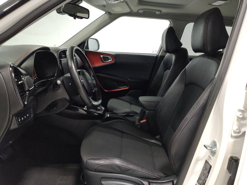 Used 2025 Kia Soul GT-Line image 17