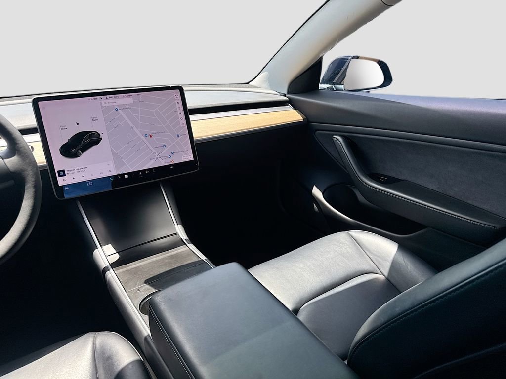 Used 2020 Tesla Model 3 Standard Range image 20