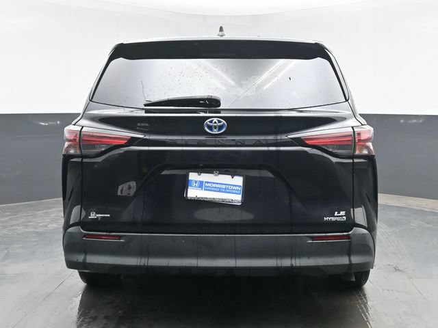 Used 2021 Toyota Sienna LE FWD image 9