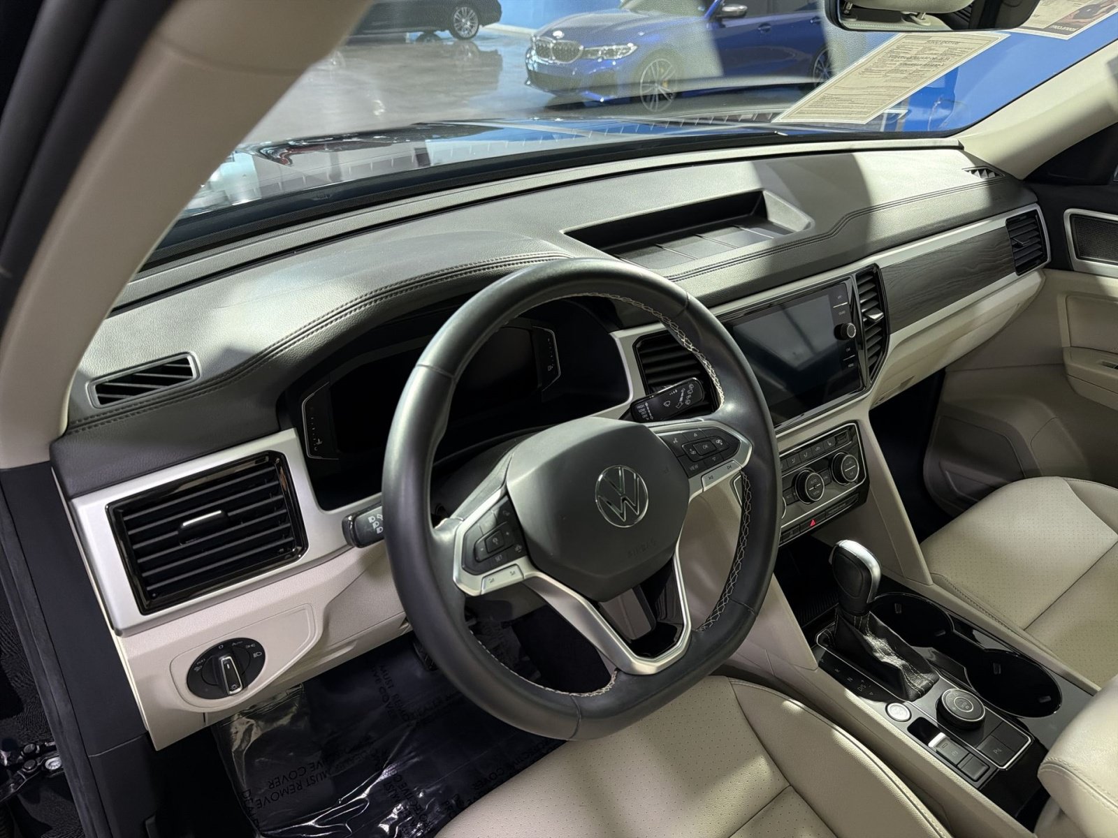 Used 2023 Volkswagen Atlas SE w/ Panoramic Sunroof Package AWD/4WD image 19