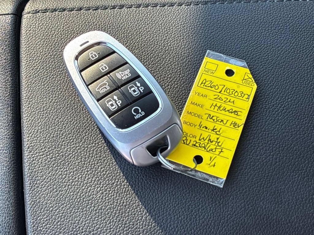 Used 2024 Hyundai Tucson Limited AWD/4WD image 35