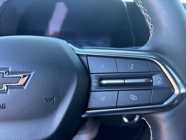 Used 2026 Chevrolet Traverse LT w/ Midnight/Sport Edition FWD image 17