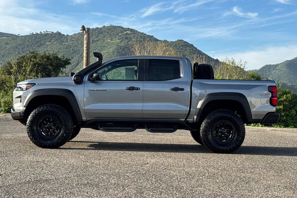 Used 2024 Chevrolet Colorado ZR2 w/ ZR2 Bison Edition AWD/4WD image 7