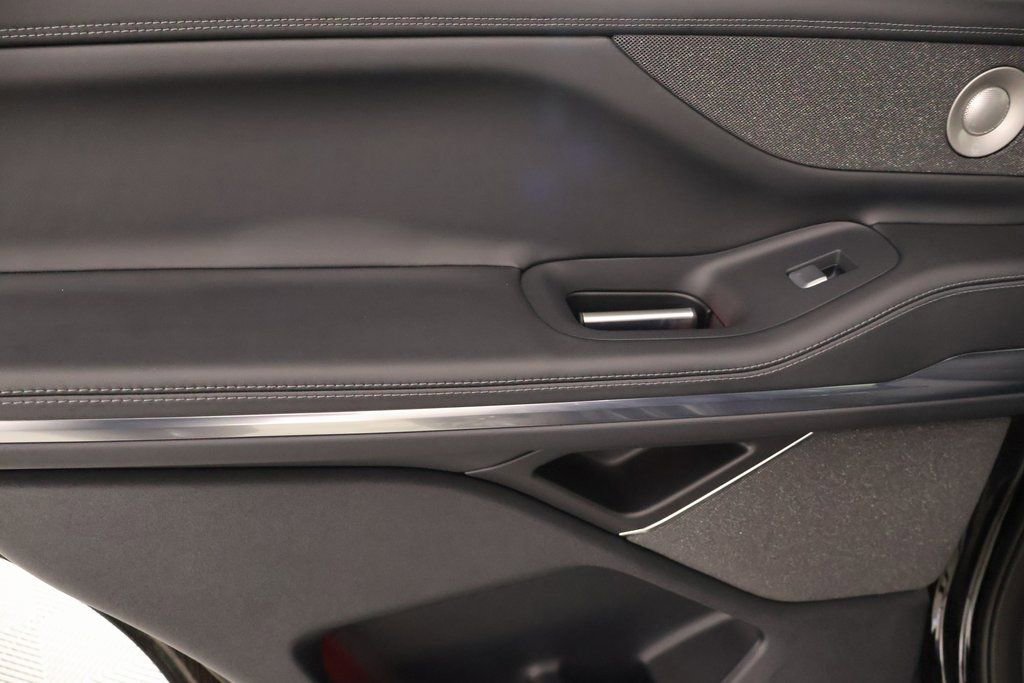 New 2025 Lincoln Navigator Reserve w/ Jet Appearance Package image 19