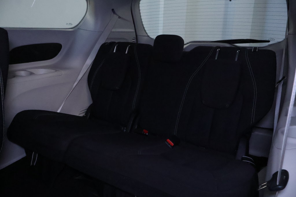 Used 2023 Chrysler Voyager LX FWD image 15