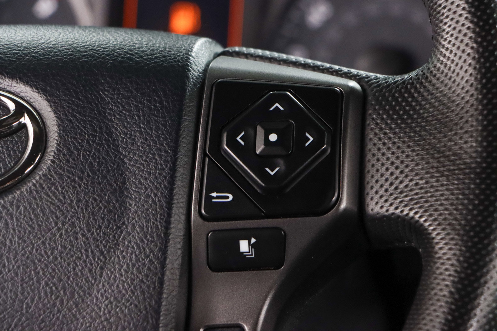 Used 2023 Toyota Tacoma TRD Off-Road image 14