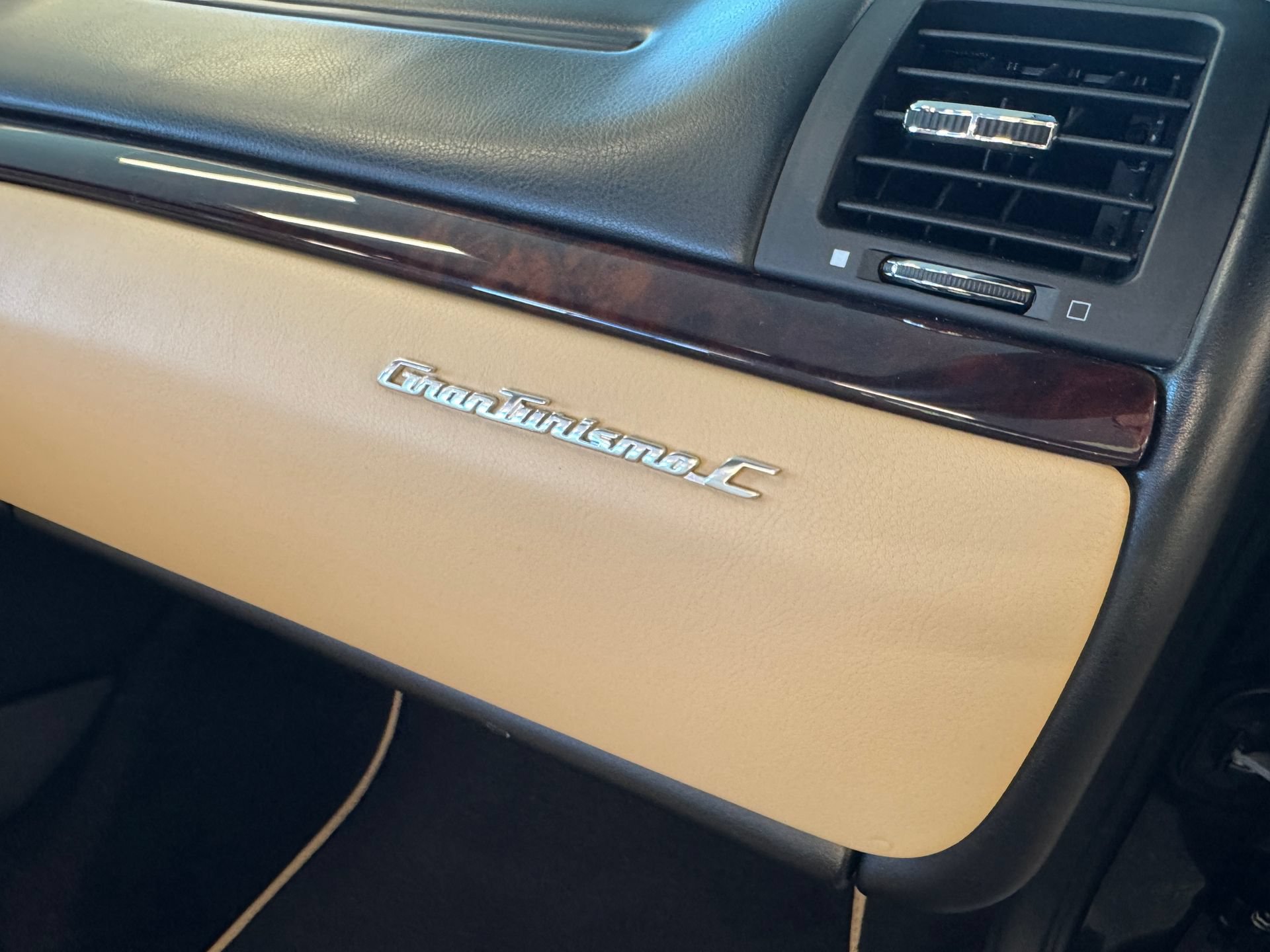 Used 2014 Maserati GranTurismo Convertible RWD image 41