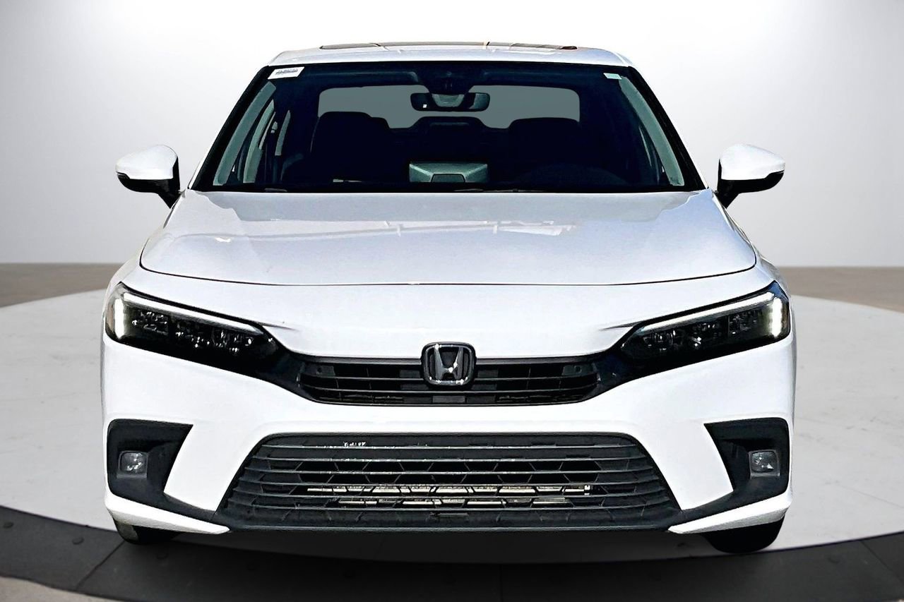 Used 2022 Honda Civic Touring image 3