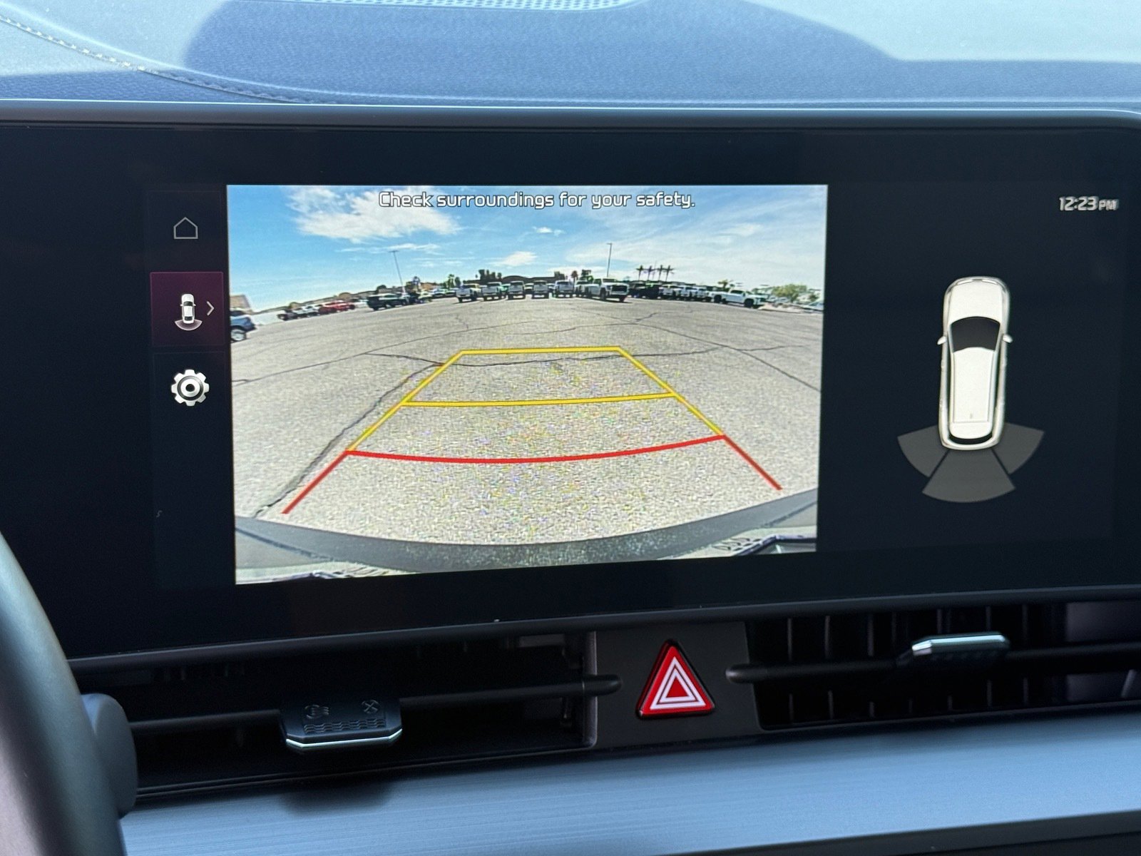 Used 2025 Kia Sportage EX image 19