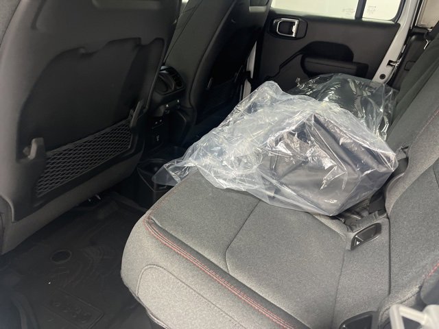 New 2025 Jeep Gladiator Rubicon w/ Convenience Group image 26