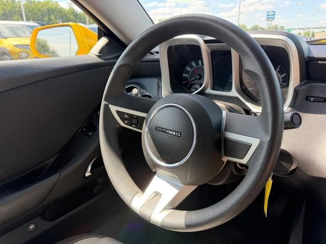 Used 2010 Chevrolet Camaro LT RWD image 11