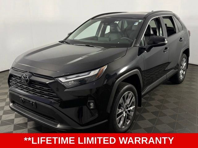 Used 2022 Toyota RAV4 XLE Premium AWD/4WD image 3