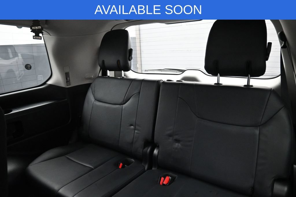 Used 2016 Lexus LX 570 4WD w/ Luxury Package image 37