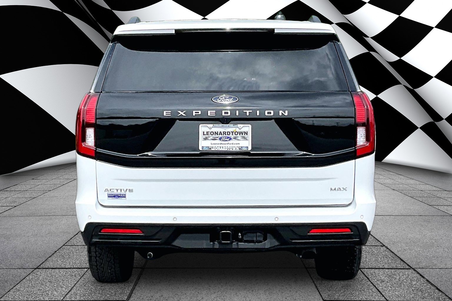 Used 2025 Ford Expedition Max Active RWD image 4