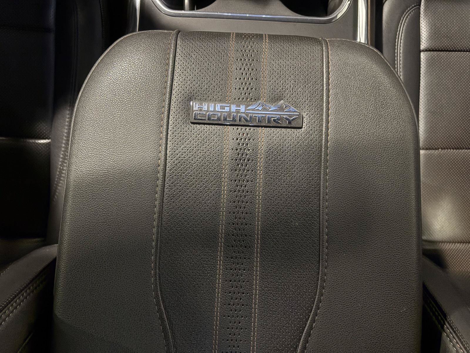 Used 2025 Chevrolet Silverado 2500 High Country w/ High Country Premium Package AWD/4WD image 39