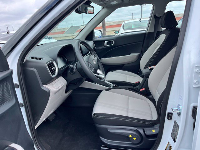 New 2026 Hyundai Venue SEL FWD image 15