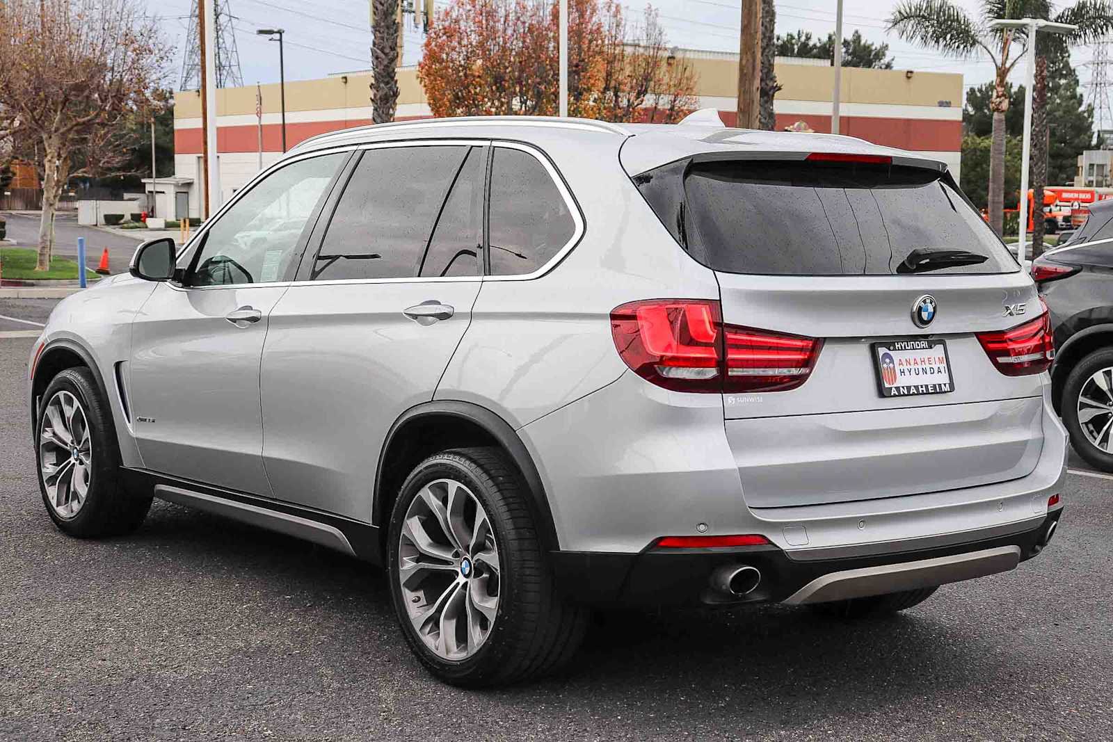 Used 2017 BMW X5 xDrive35i w/ Premium Package image 8