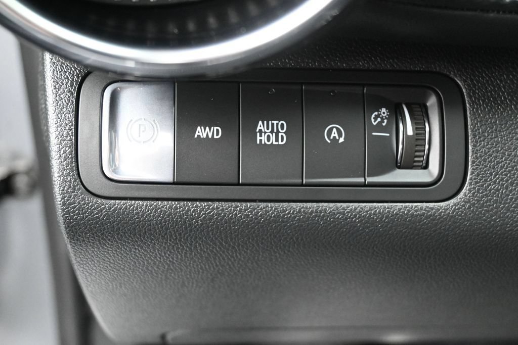 Certified 2026 Chevrolet Equinox LT AWD/4WD image 17