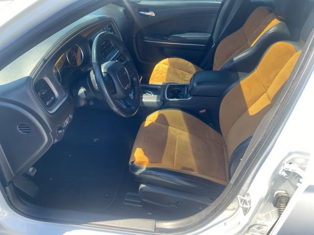 Used 2022 Dodge Charger R/T w/ Plus Group RWD image 9
