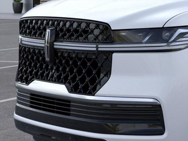 New 2026 Lincoln Navigator L Reserve w/ Jet Appearance Package AWD/4WD image 17