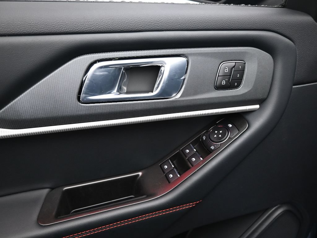 New 2026 Ford Explorer ST-Line w/ ST-Line Street Pack RWD image 10