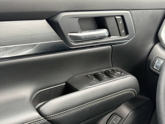 Used 2026 GMC Terrain Elevation w/ Elevation Premium Package FWD image 17