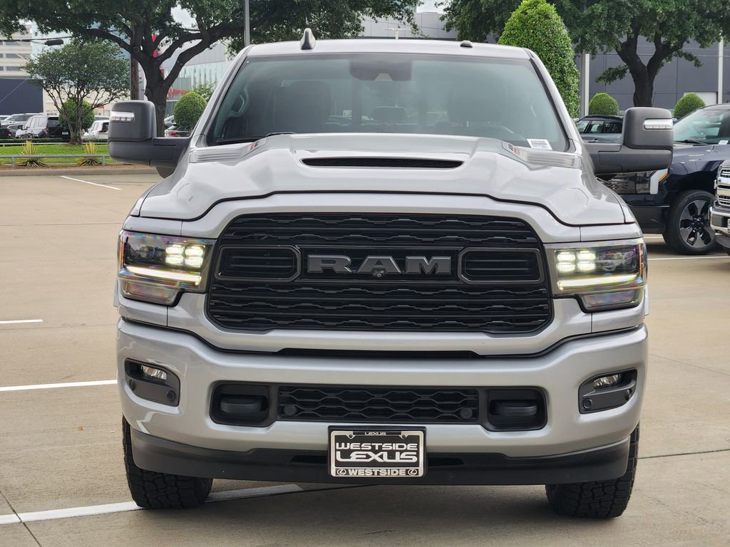 Used 2024 RAM 2500 Limited AWD/4WD image 2