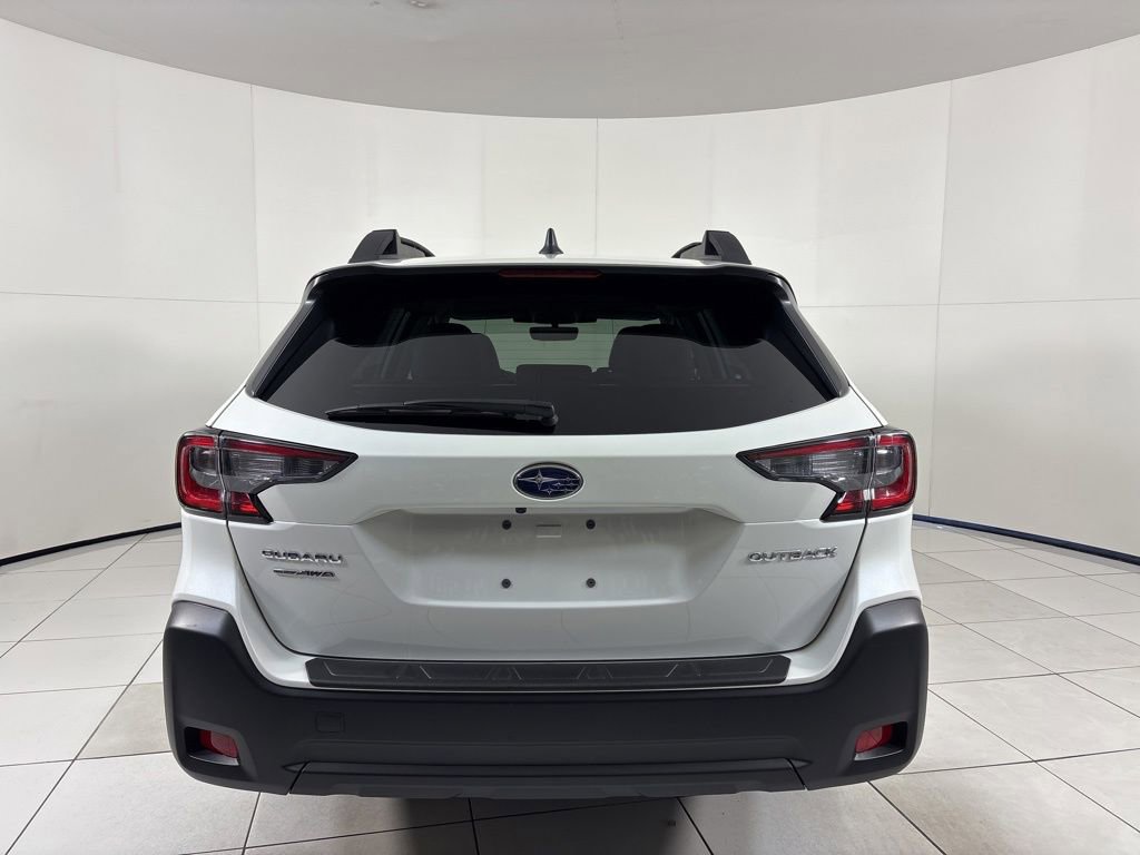 Used 2025 Subaru Outback Premium image 4