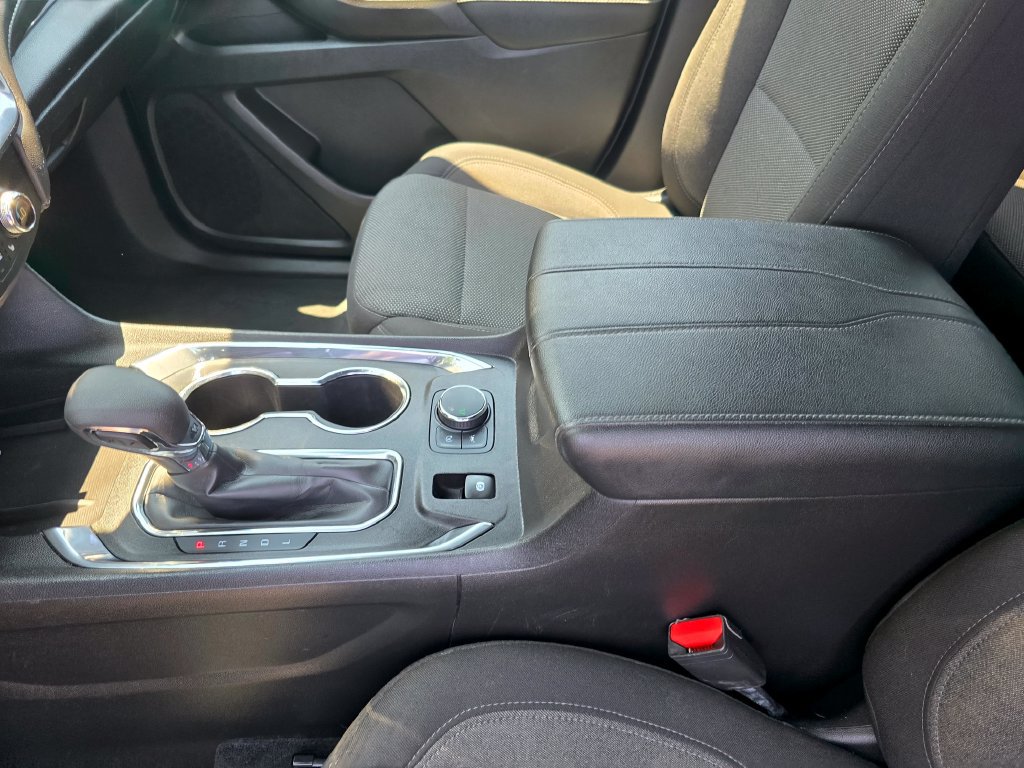 Certified 2023 Chevrolet Traverse LT FWD image 26
