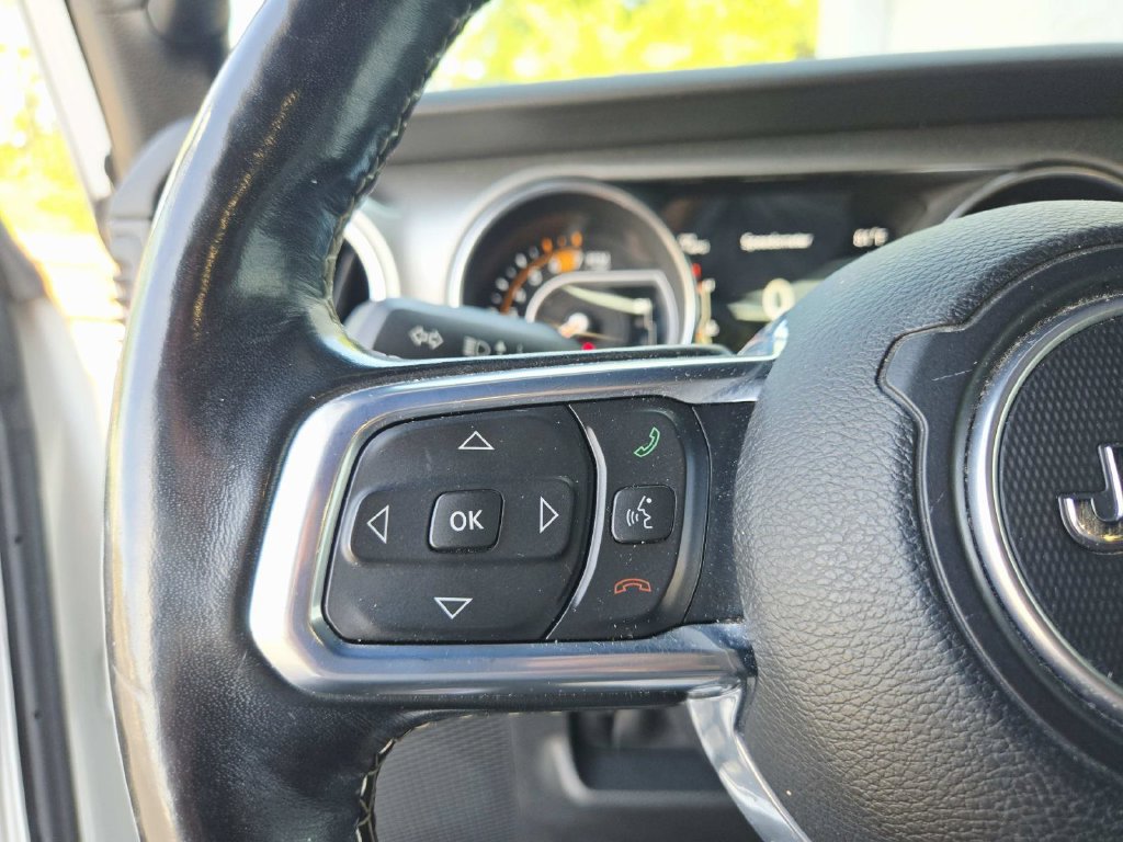 Used 2020 Jeep Wrangler Unlimited Sahara AWD/4WD image 24