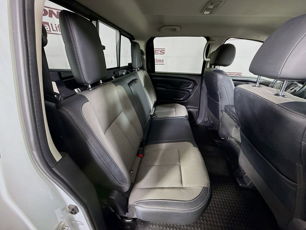 Used 2017 Nissan Titan S image 27