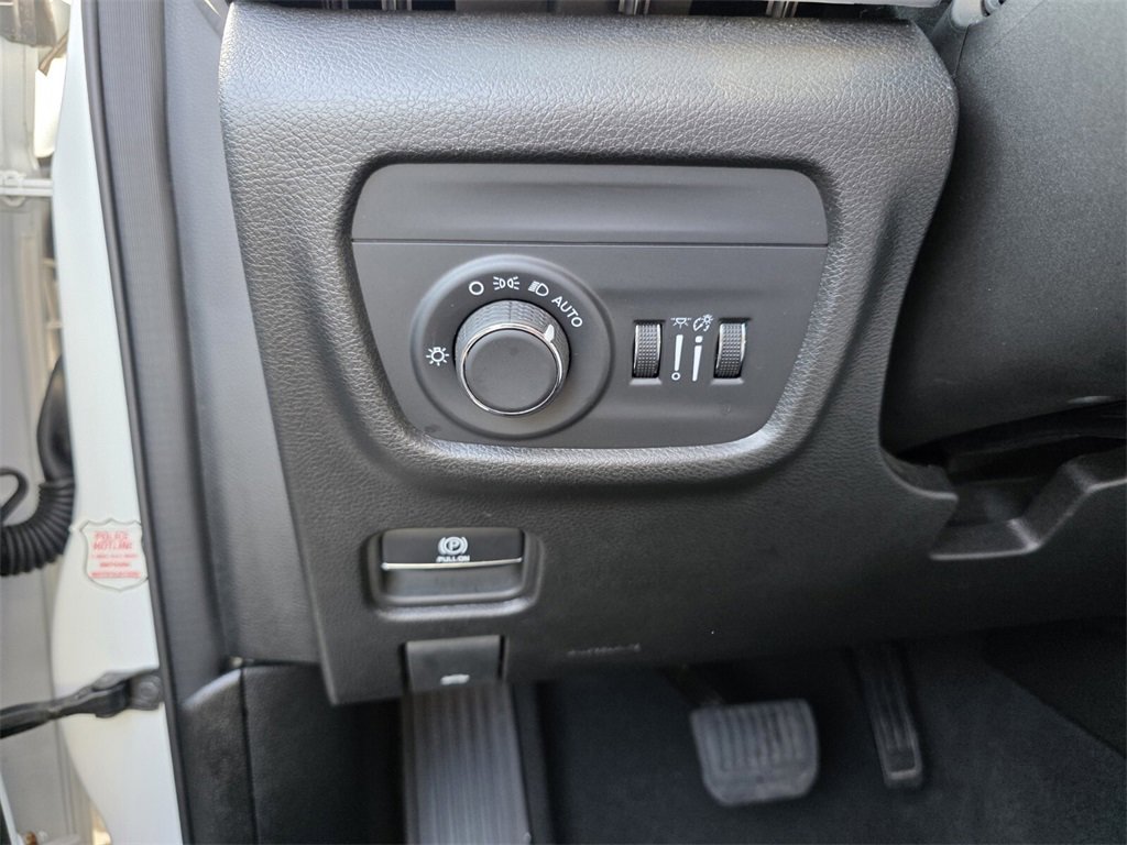 Used 2024 Jeep Grand Cherokee L Laredo image 27