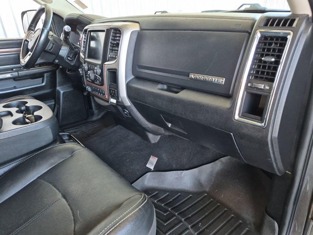 Used 2018 RAM 2500 Laramie w/ Convenience Group AWD/4WD image 19