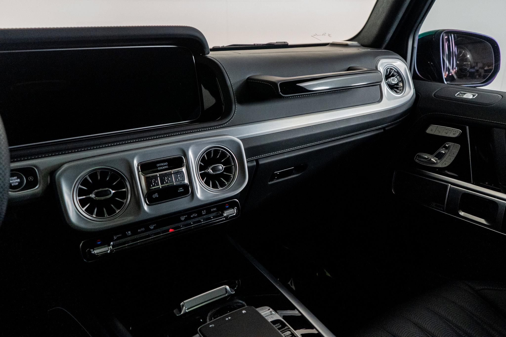 Used 2025 Mercedes-Benz G 63 AMG 4MATIC image 36