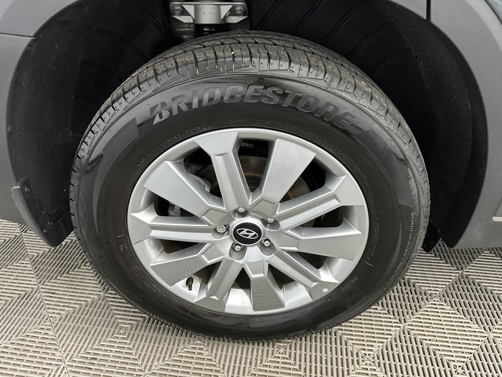 Used 2025 Hyundai Palisade SEL FWD image 19