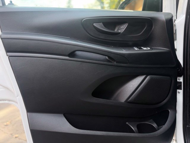 Used 2020 Mercedes-Benz Metris image 11