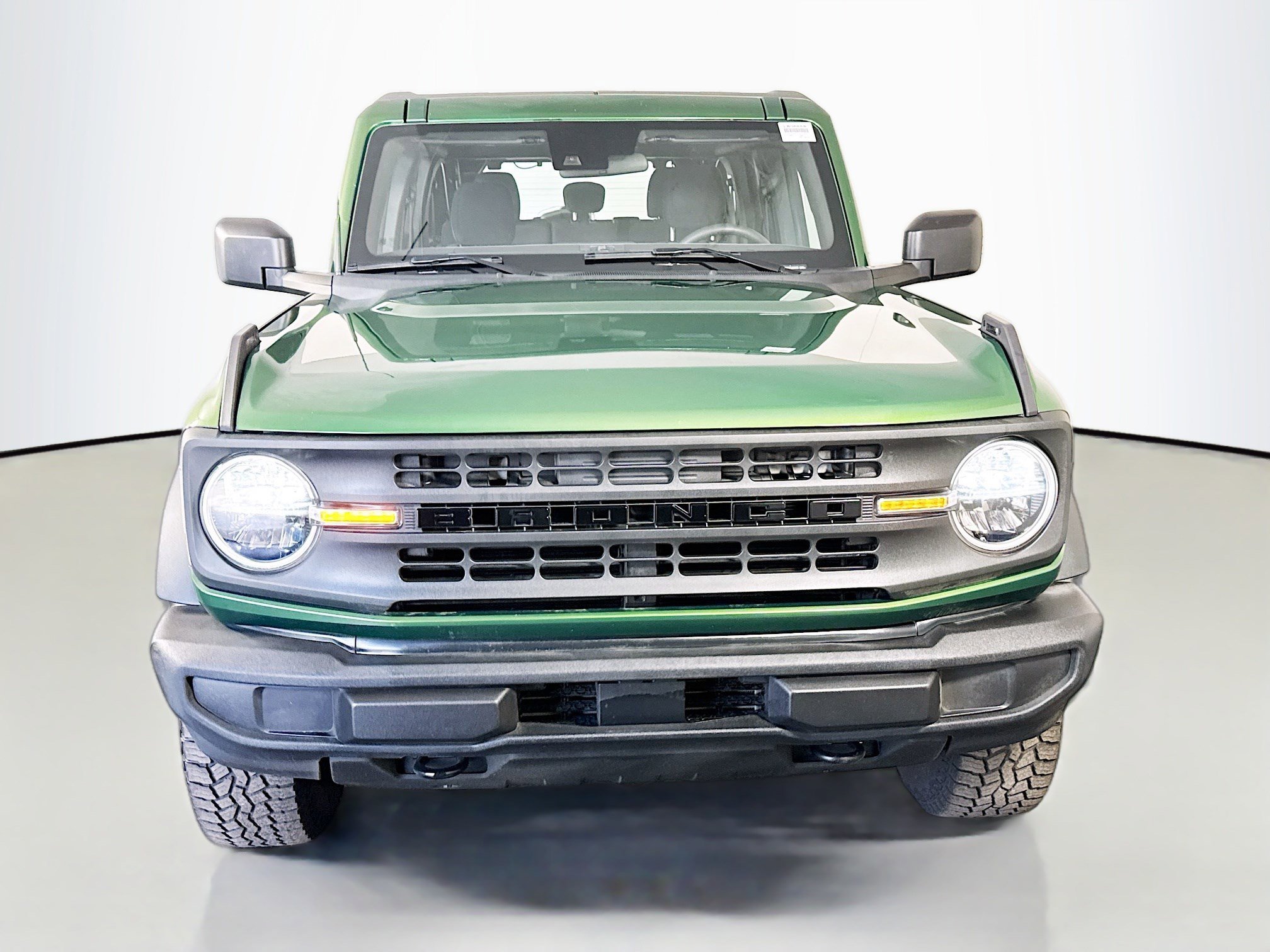 Used 2023 Ford Bronco 4-Door AWD/4WD image 2