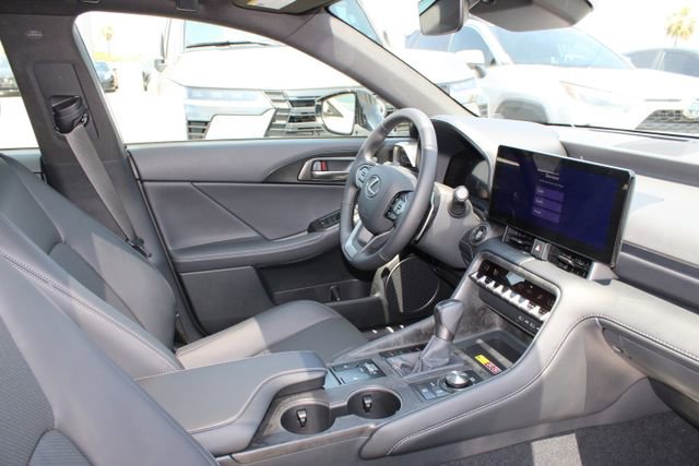 Certified 2026 Lexus IS 350 F Sport w/ Accessory Package Z1 RWD image 5