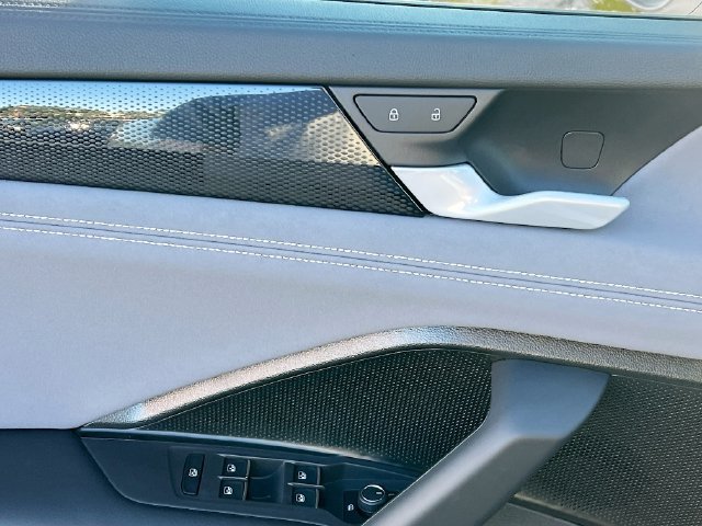 New 2026 Volkswagen Tiguan SE AWD/4WD image 16