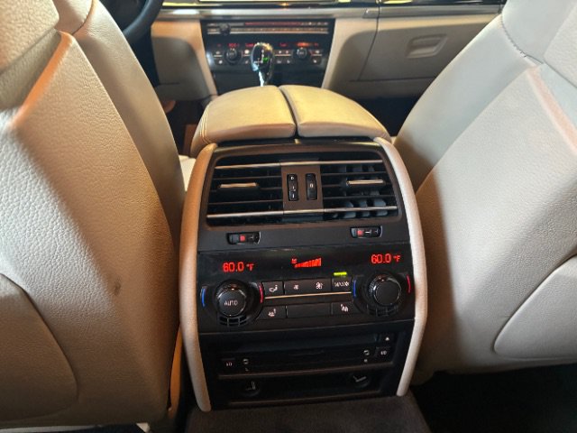 Used 2011 BMW ALPINA B7 xDrive w/ Rear Entertainment Pkg AWD/4WD image 28