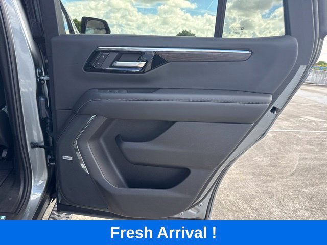 Used 2026 Chevrolet Tahoe Z71 w/ Comfort Package AWD/4WD image 15