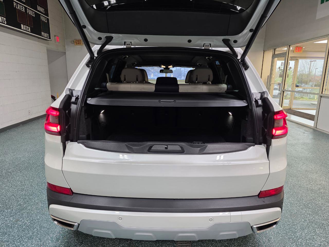 Used 2022 BMW X5 xDrive45e w/ Executive Package image 21