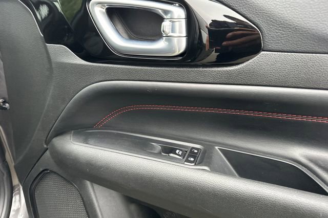 Used 2023 Jeep Compass Trailhawk image 19