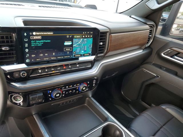 Used 2025 Chevrolet Silverado 3500 High Country w/ High Country Premium Package AWD/4WD image 27