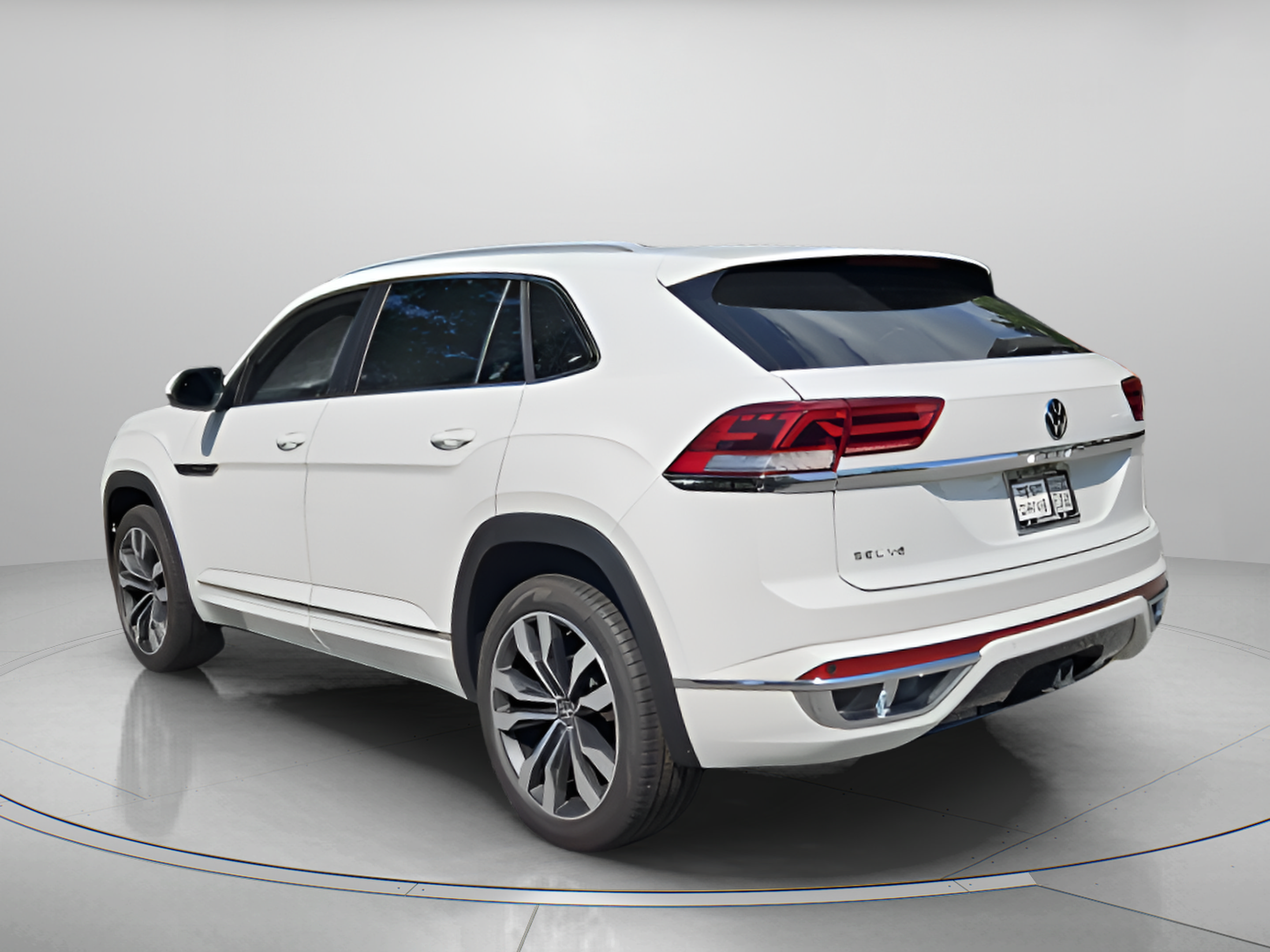 Certified 2021 Volkswagen Atlas Cross Sport SEL R-Line FWD image 3