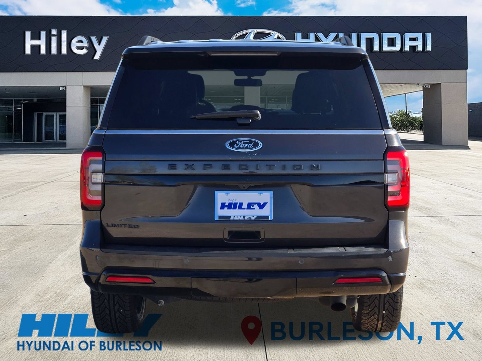 Used 2023 Ford Expedition Limited RWD image 5