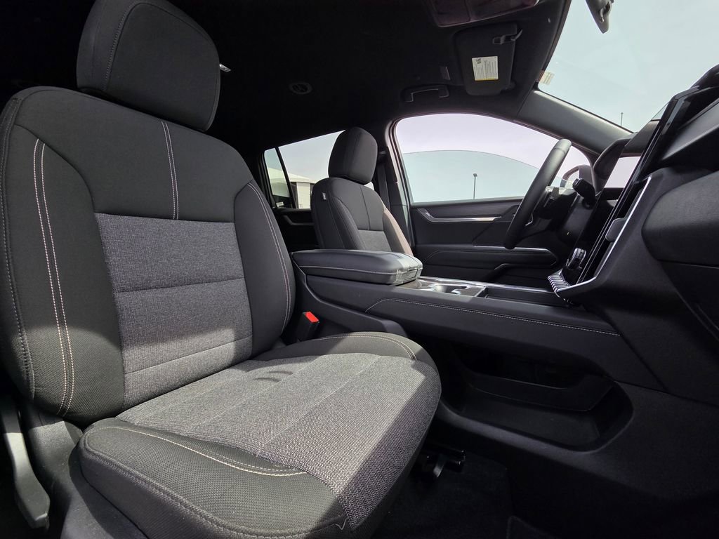 Used 2025 GMC Acadia Elevation image 30