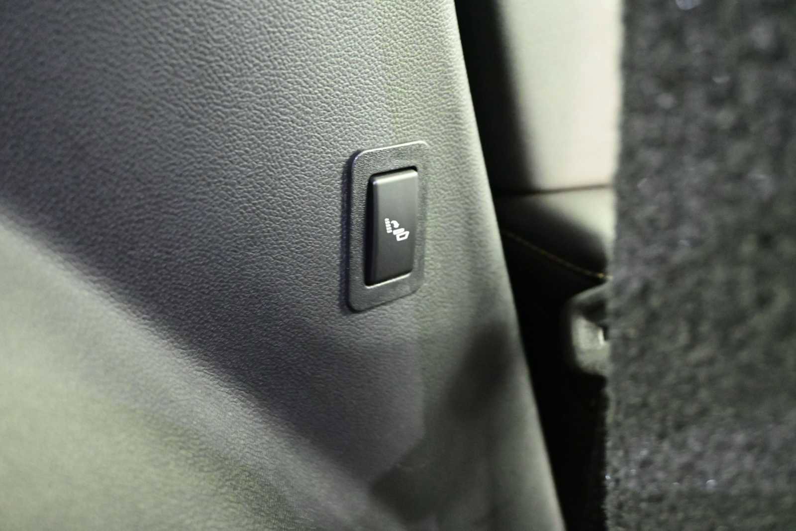 Used 2021 Chevrolet Tahoe Premier w/ Premium Package AWD/4WD image 67