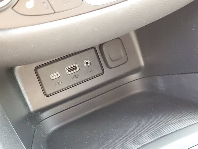 Certified 2023 Chevrolet Equinox LT FWD image 32